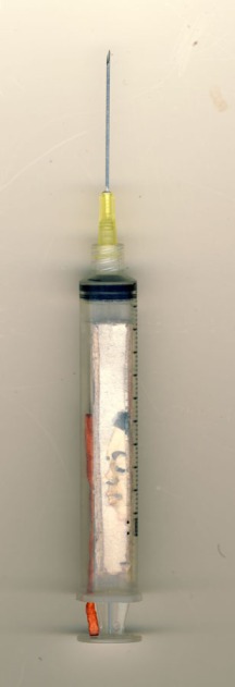 איריס קובליו, צבעי מים מיניאטורה בתוך מזרק, 1996